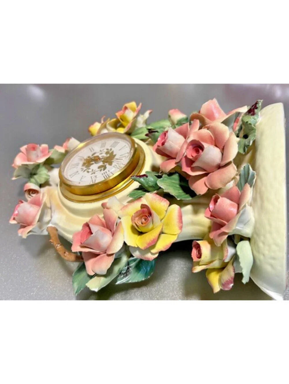 Capodimonte Roses of romance clock fine porcelain made In Italy